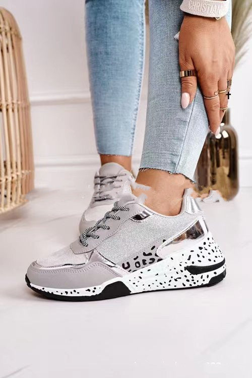 Sara – Damen Sneakers mit Plateau und Schnürung