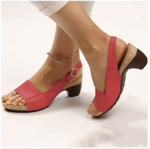 Lucy – Mittelstarke Damensandalen