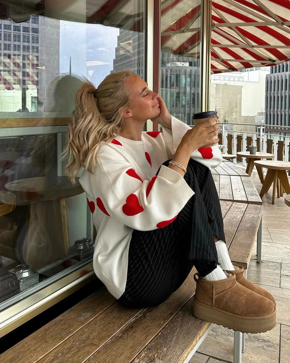 Damen Oversized Sweater mit Herz-Print – Bequemer Lounge-Pullover für Zuhause & Freizeit