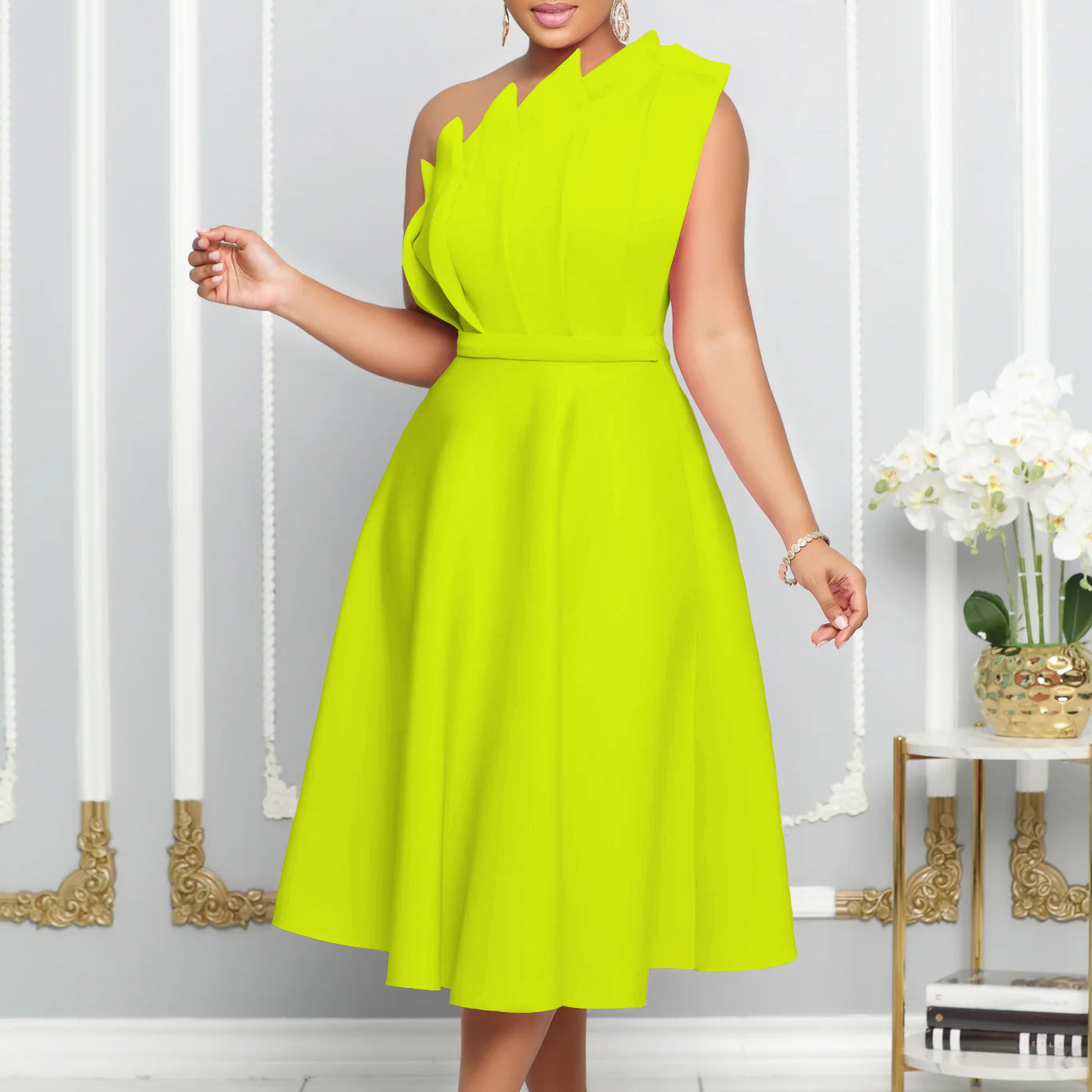 Damen Cocktailkleid mit asymmetrischem Ausschnitt für festliche Anlässe