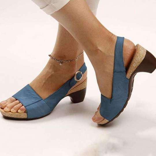 Lucy – Mittelstarke Damensandalen