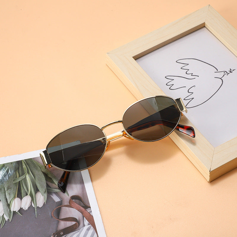 Carly – Retro Ovale Metallrahmen-Sonnenbrille