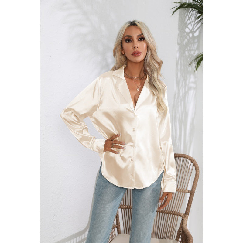 Carly – Satinbluse mit Anzugskragen