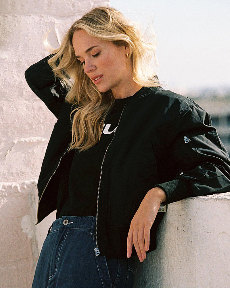Damen Bomberjacke im klassischen Stil für lässige und elegante Outfits