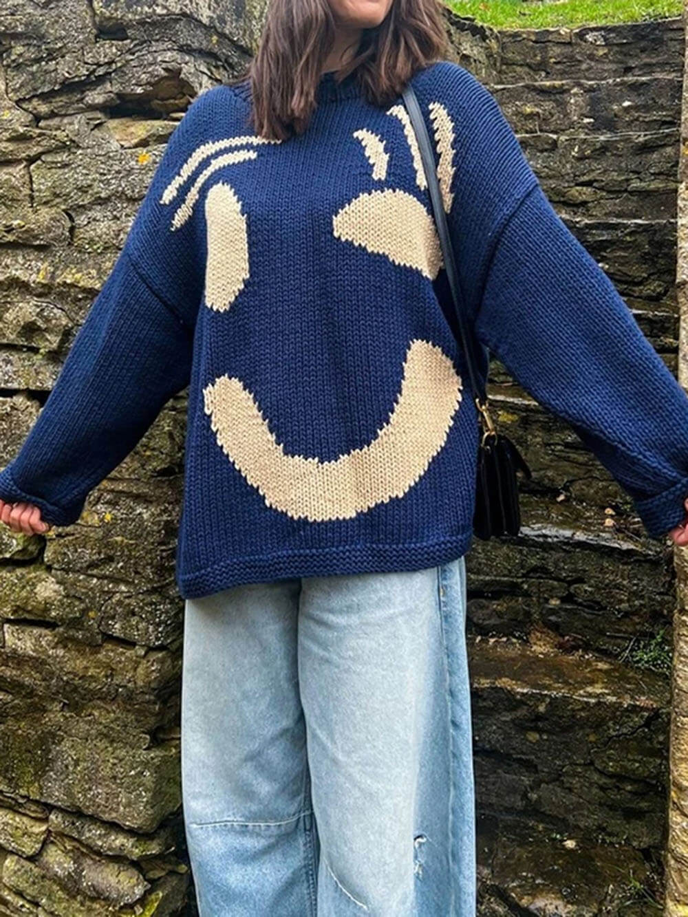 Damen Strickpullover mit abstraktem Gesicht, gemütlicher Freizeit-Stil – Perfekt für entspannte Tage