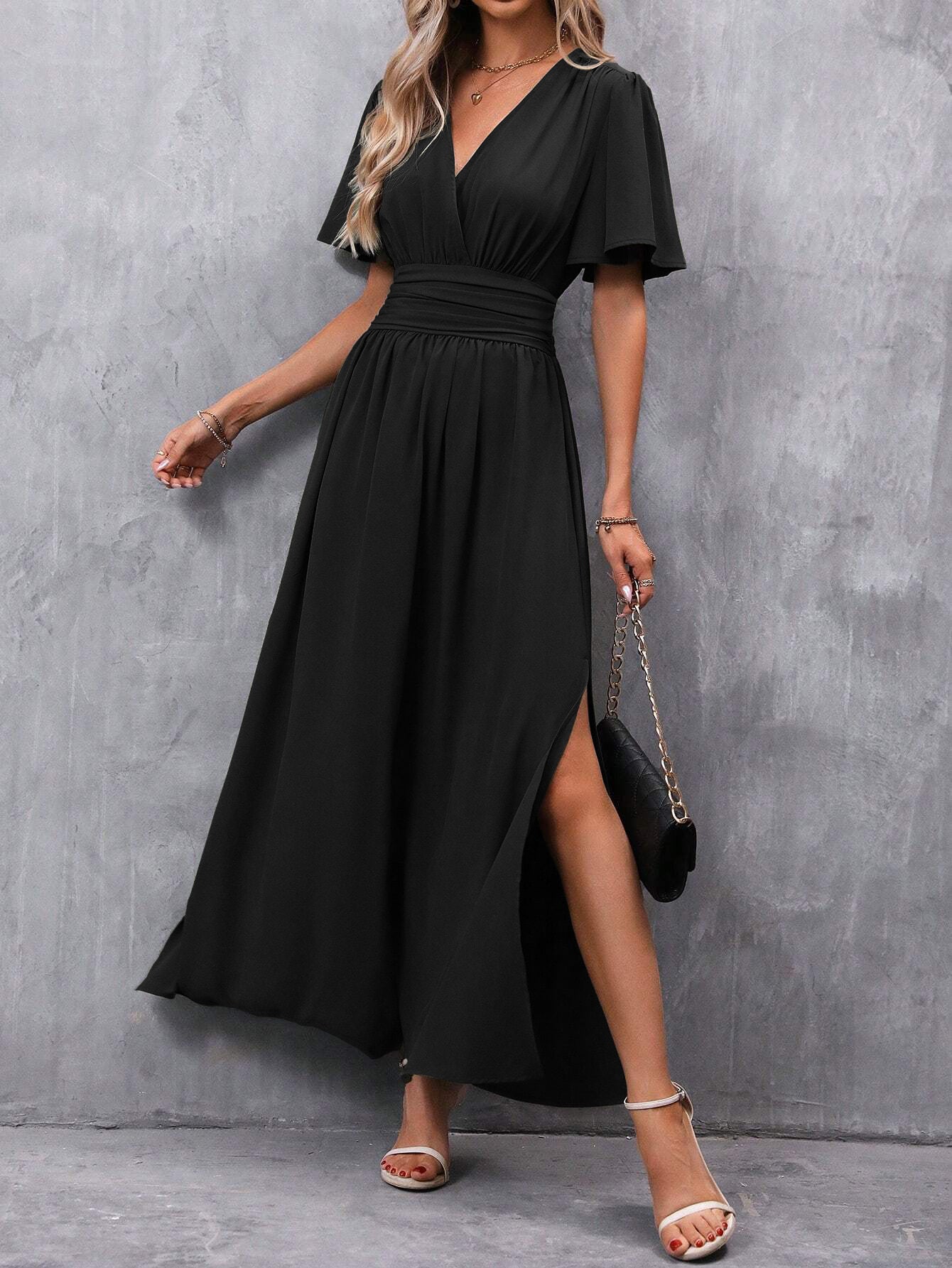 Julia – Elegantes Damenkleid mit Schlitz