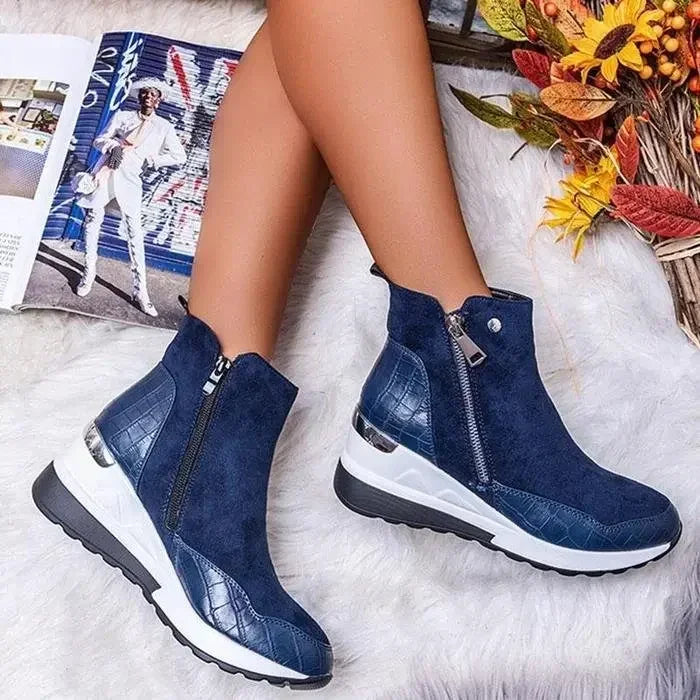 Clara - Stiefelette mit Keilabsatz