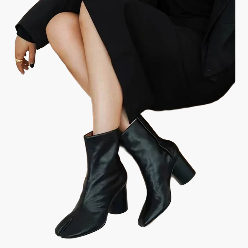 Damen High Heel Stiefeletten mit Tabi-Design – Modische Statement-Boots für Herbst und Winter