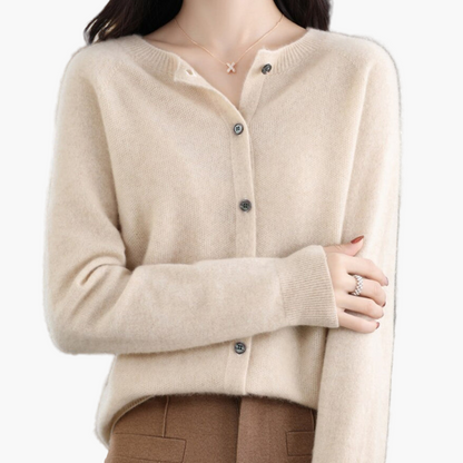 Damen Strickjacke im klassischen Stil – Eleganter Cardigan für Alltag und Büro