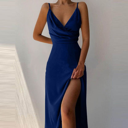 Elegantes Damen-Abendkleid mit Wickelausschnitt und Schlitz