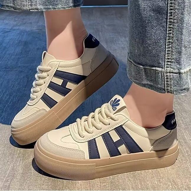 Juliet – Retro Damensportschuhe mit dicker Sohle