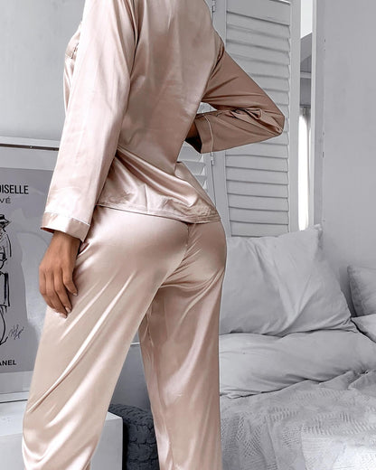 Damen Satin Pyjama Set – Elegantes Zweiteiler Schlafanzug-Set für gemütliche Abende und erholsamen Schlaf
