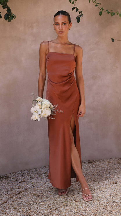 Elegantes Damen Abendkleid mit Schlitz – Perfekt für festliche Anlässe