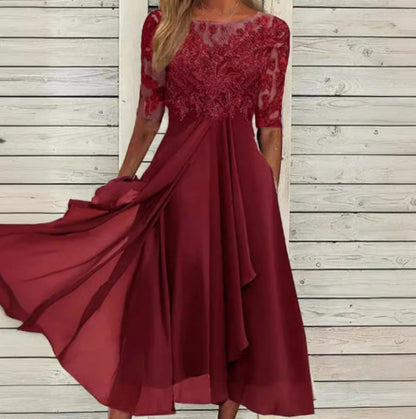 Elegantes Damen Abendkleid mit floraler Spitze