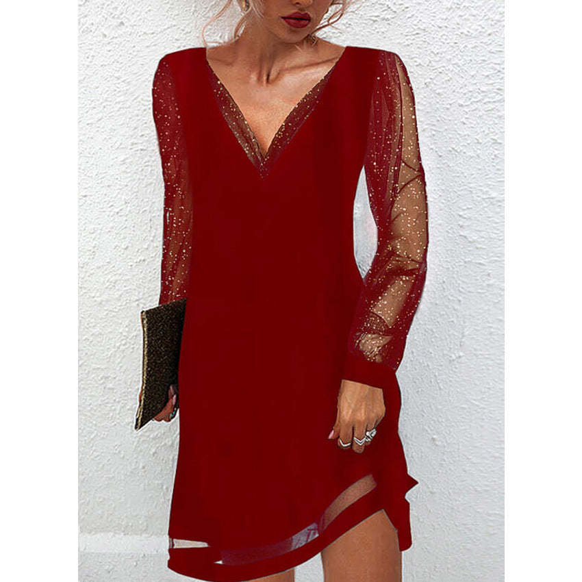 Leanne – Pulloverkleid mit Spitzendetails und V-Ausschnitt