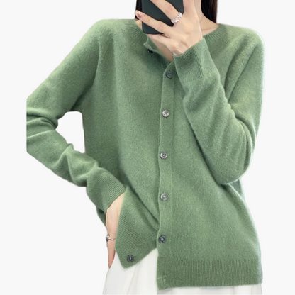 Damen Strickjacke im klassischen Stil – Eleganter Cardigan für Alltag und Büro