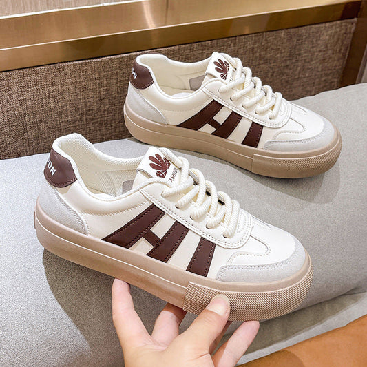 Juliet – Retro Damensportschuhe mit dicker Sohle