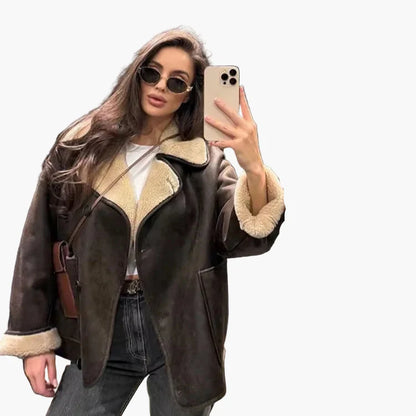 Damen Oversize Streetwear Jacke mit Teddyfutter – Modische Übergangsjacke für Alltag und Freizeit