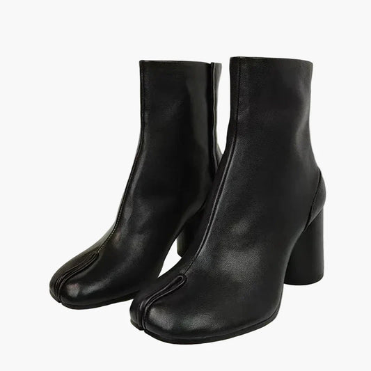 Damen High Heel Stiefeletten mit Tabi-Design – Modische Statement-Boots für Herbst und Winter