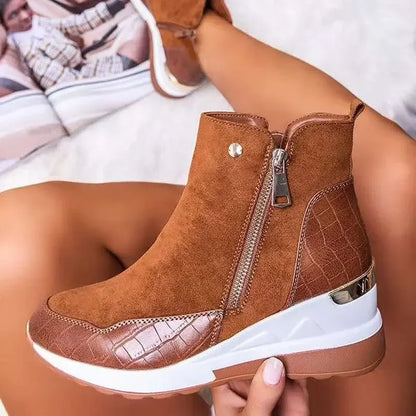 Clara - Stiefelette mit Keilabsatz