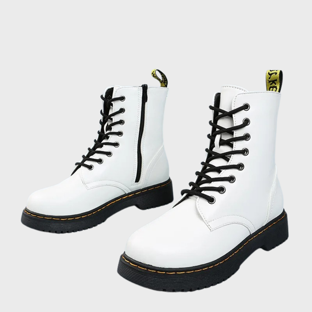 Elisabeth - Schnürstiefel im klassischen Design