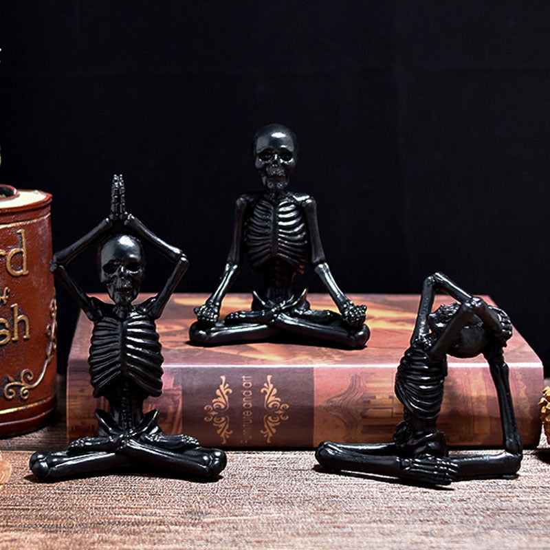 Halloween Dekofigur Skelett Yoga – Gruselige Tischdekoration für Halloween-Partys