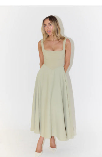 Damen Midikleid mit eckigem Ausschnitt – elegantes A-Linien-Swingkleid für Anlass & Alltag