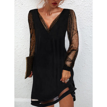 Leanne – Pulloverkleid mit Spitzendetails und V-Ausschnitt