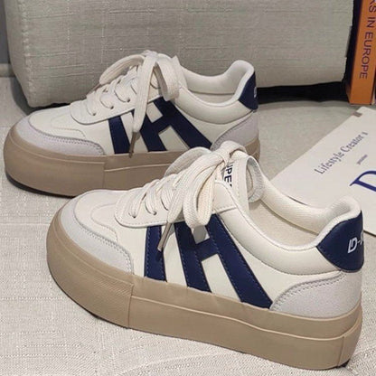Juliet – Retro Damensportschuhe mit dicker Sohle